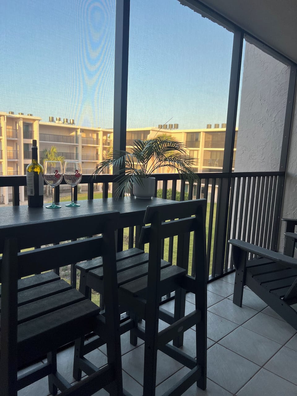 Flexible seating on the lanai
