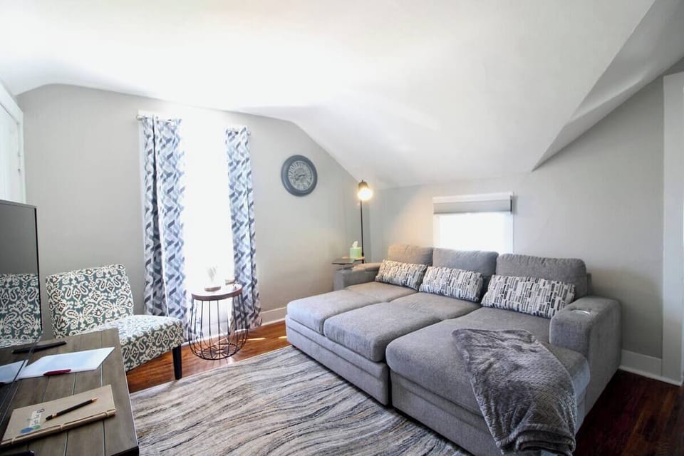 Sofa pulls out to a queen bed. Extra linens provided.