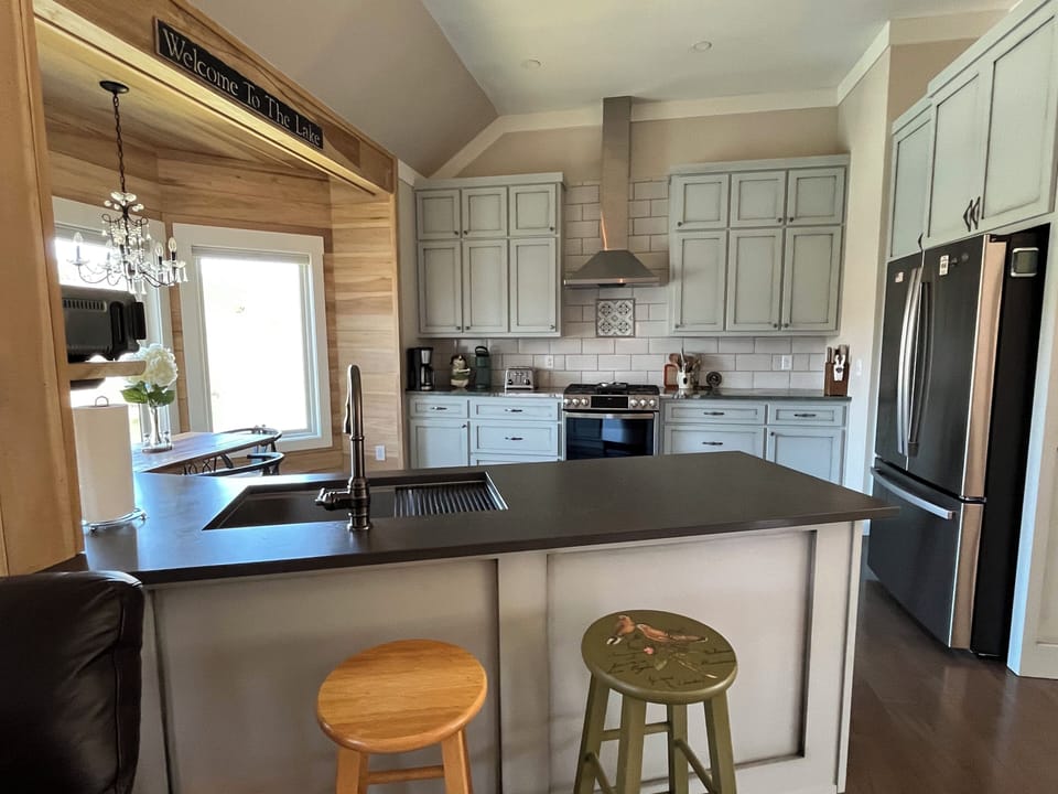 Large well appointed kitchen