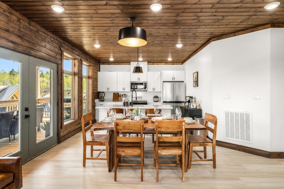 dinning room/kitchen - Main level