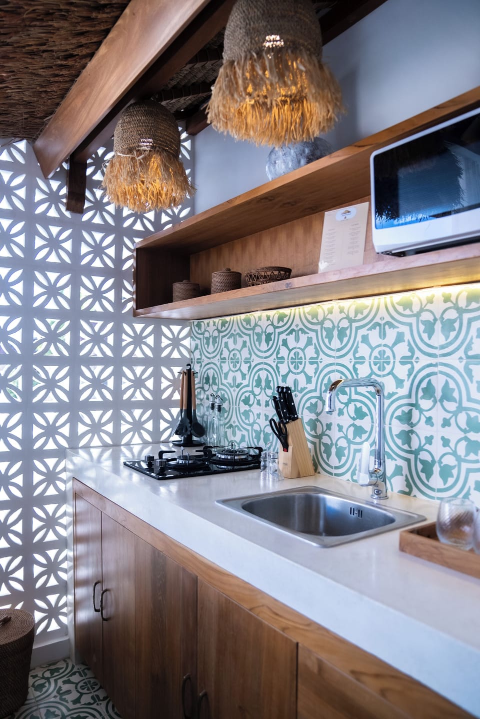 Deluxe Duplex, 1 Bedroom | Private kitchen | Mini-fridge, microwave, stovetop, dining tables