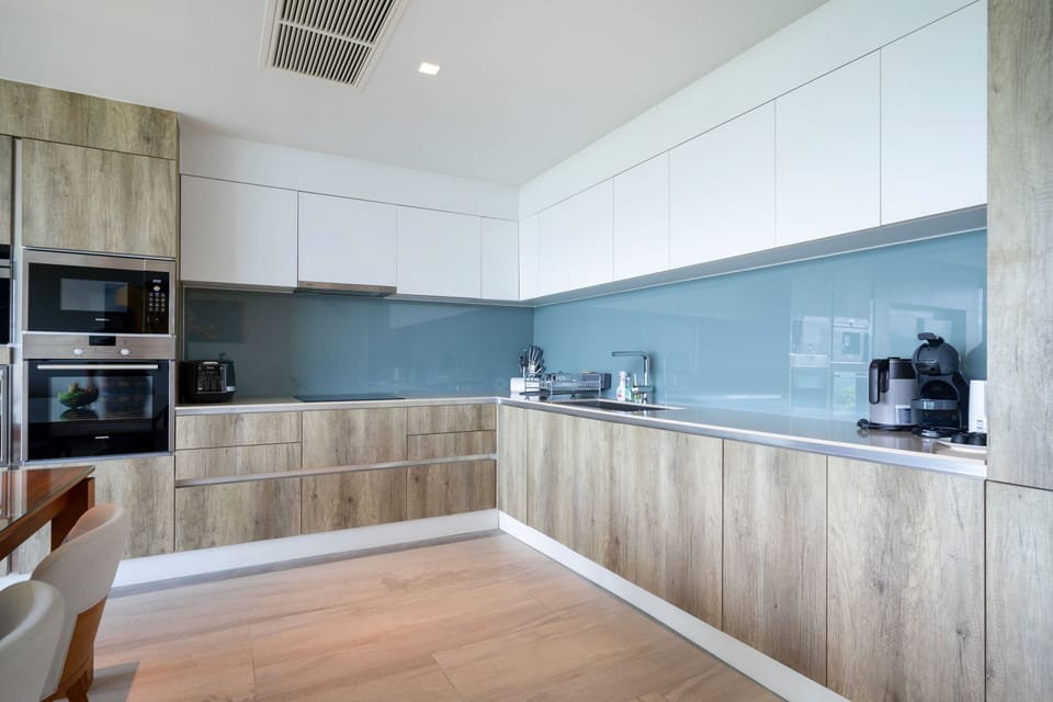 Design Condo, 3 Bedrooms, Sea View | Private kitchen | Electric kettle, toaster