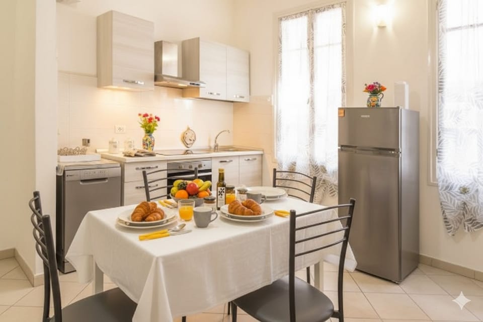 Classic Apartment | Private kitchen | Electric kettle