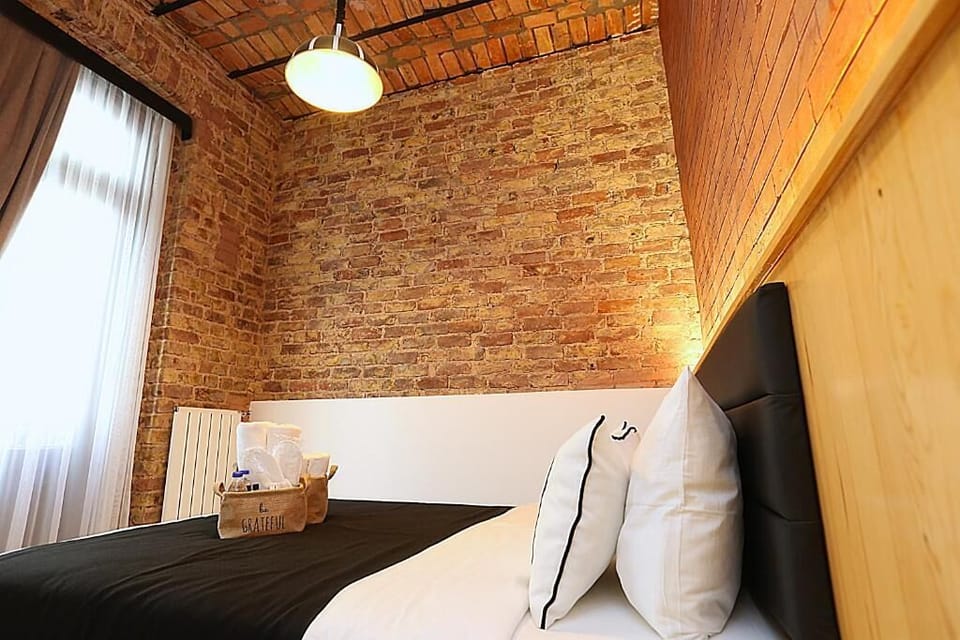 Deluxe Twin Room, Balcony, Sea View | In-room safe, iron/ironing board, free WiFi