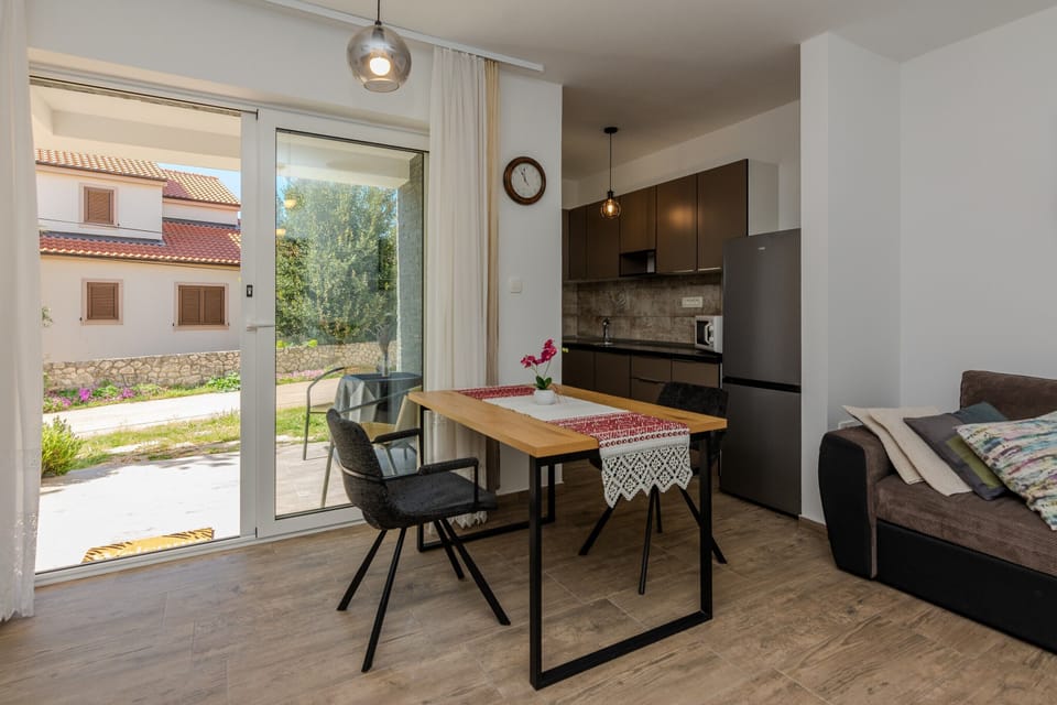 Basic Apartment, Garden View | Garden view