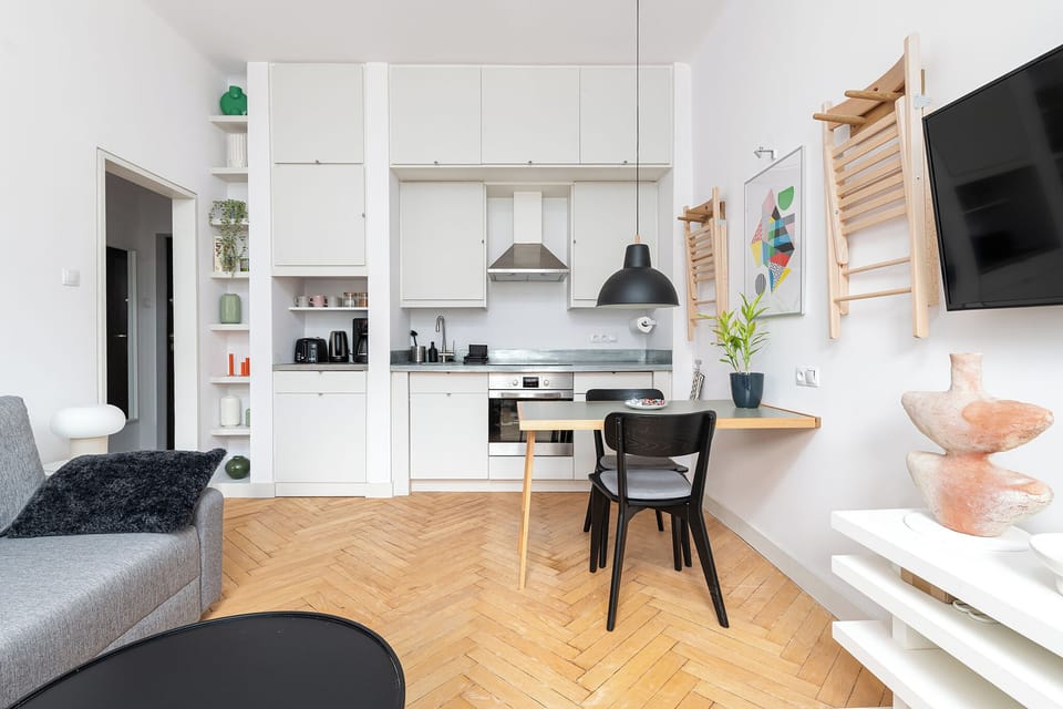 Apartment, City View | Private kitchenette