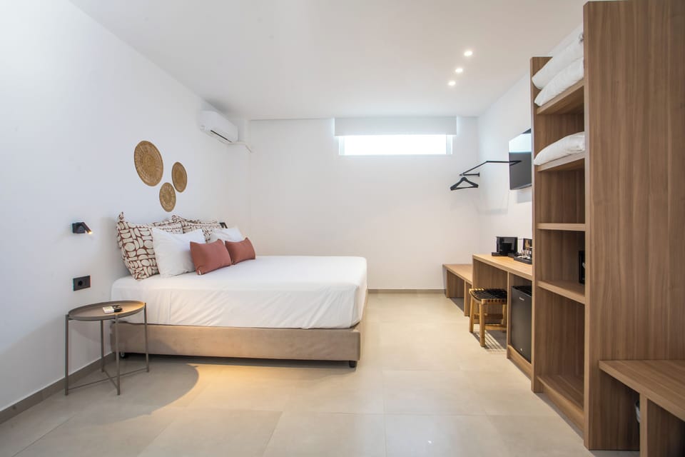Economy Triple Room | In-room safe, blackout drapes, soundproofing, free WiFi