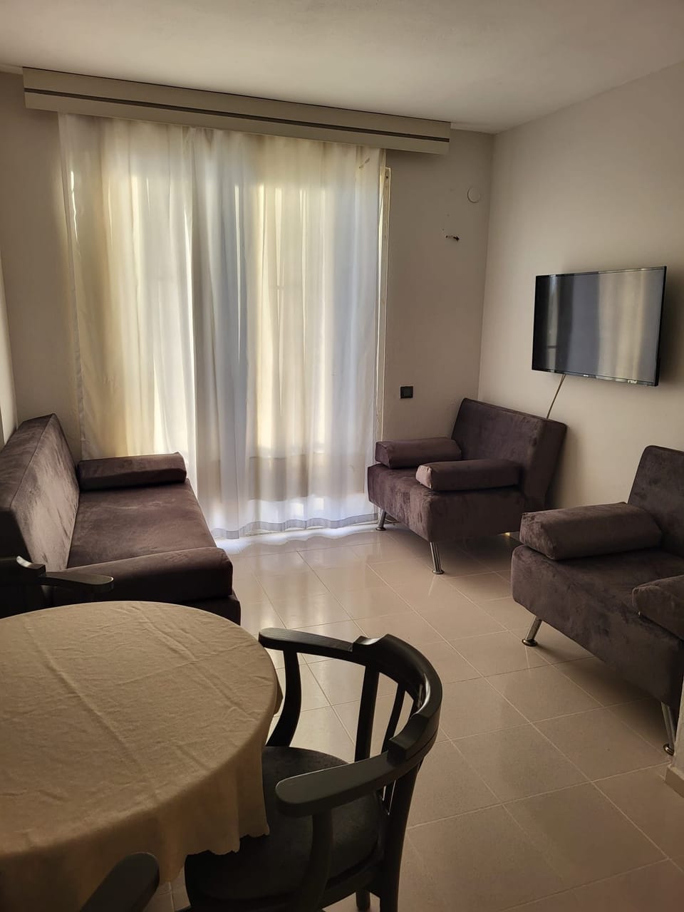 Apartment, Balcony | Living area | 43-inch Smart TV with satellite channels