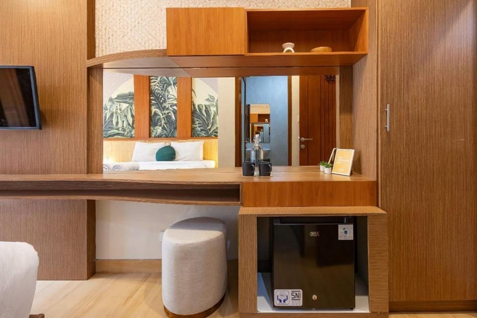 Superior Room, Balcony | Desk, laptop workspace, free WiFi, bed sheets