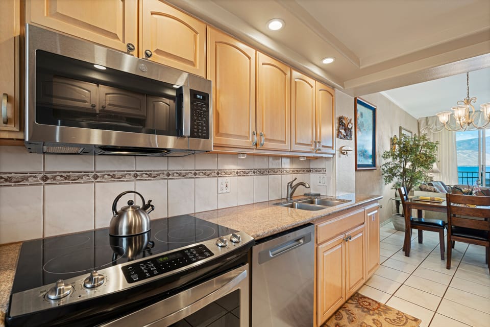 Condo, 2 Bedrooms | Private kitchen | Coffee/tea maker, fridge, oven, toaster