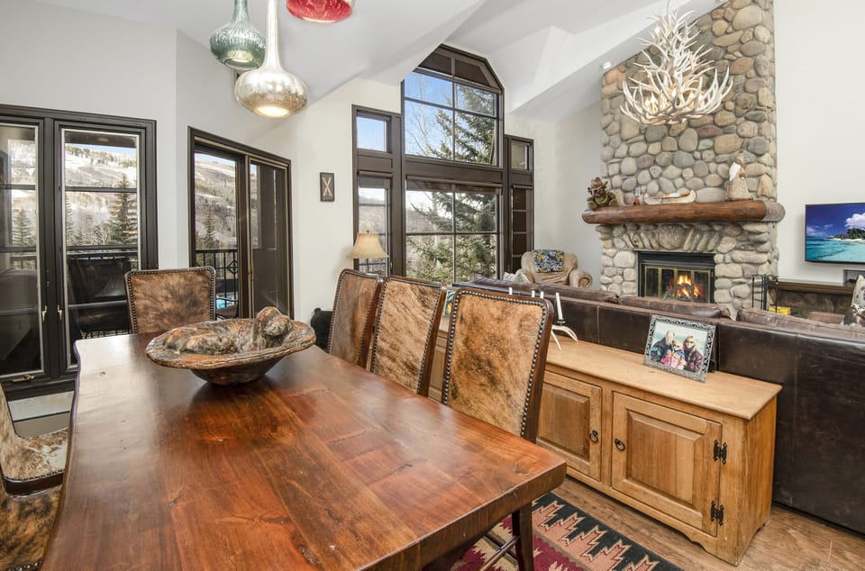 Townhome, 3 Bedrooms | Dining