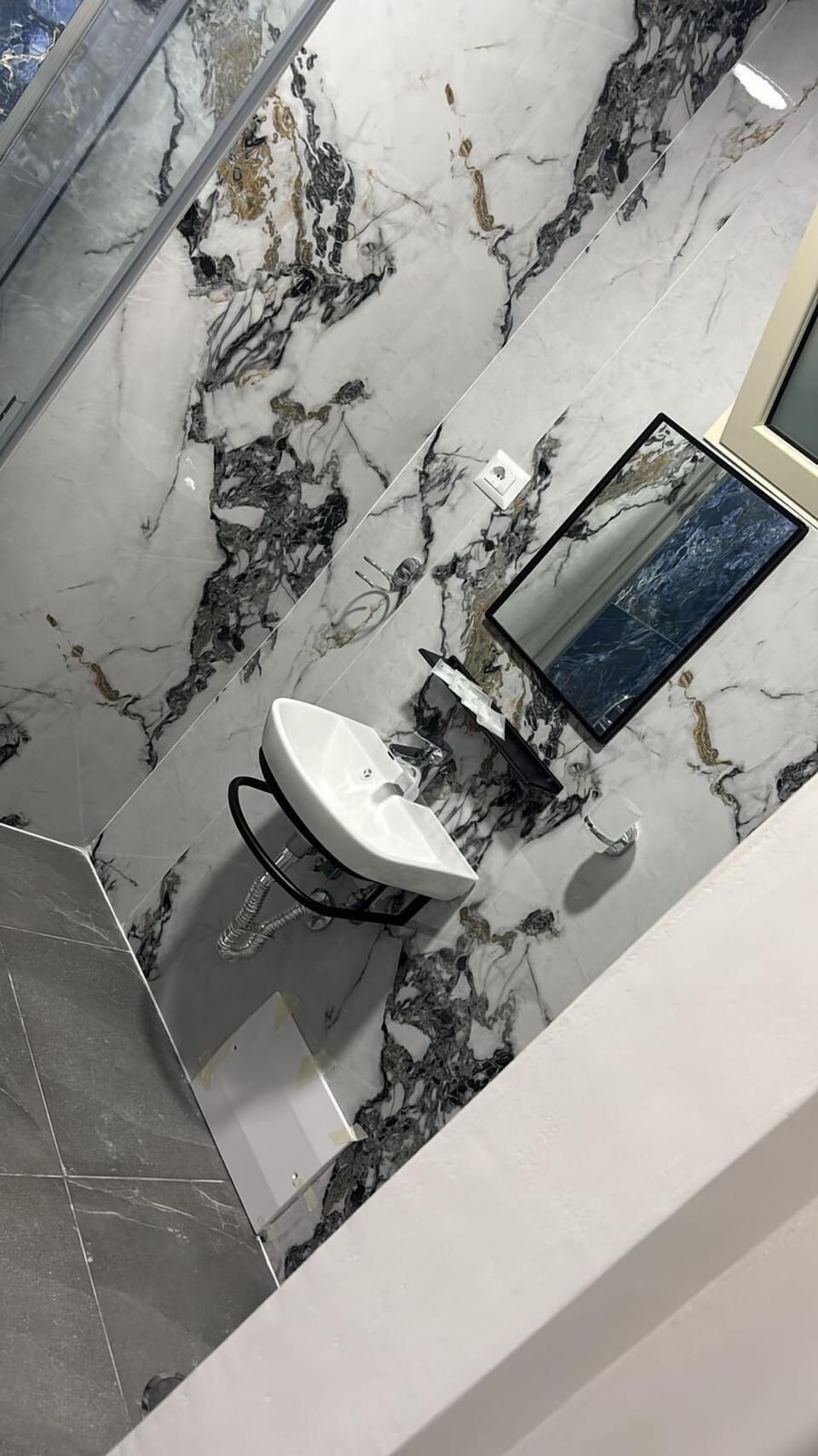 Deluxe Room (Room 3) | Bathroom | Bidet