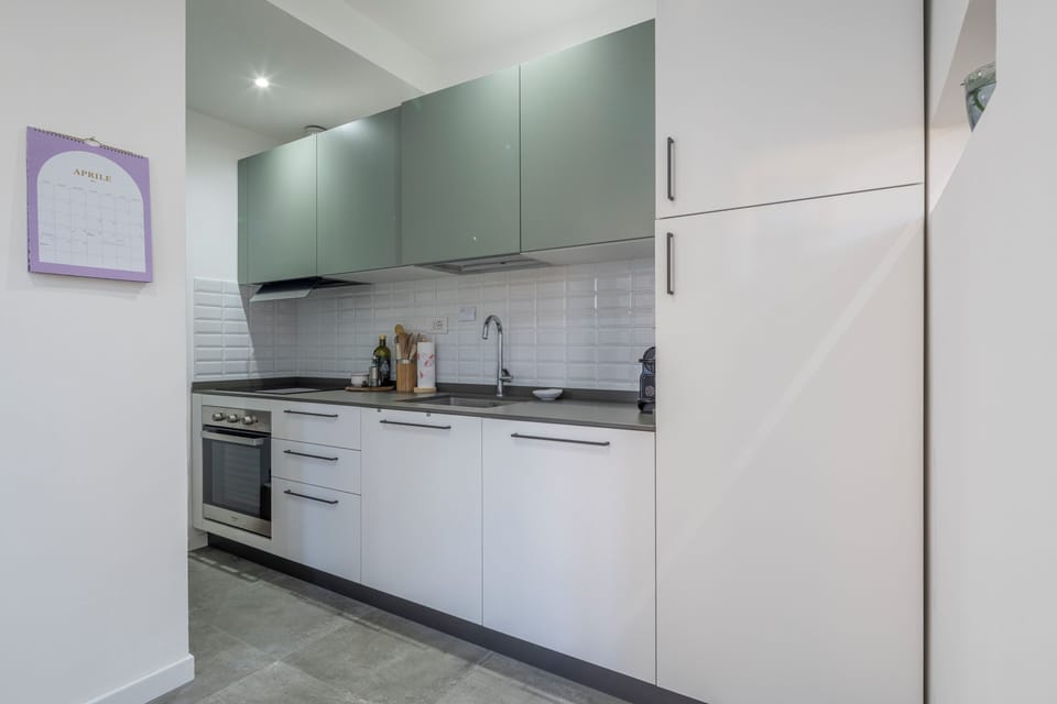 Apartment, Patio | Private kitchen | Fridge, oven, stovetop, espresso maker