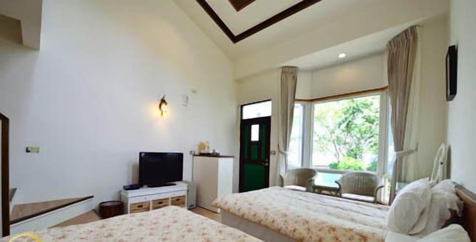 Comfort Twin Room, 2 Twin Beds | Premium bedding, individually furnished, desk, soundproofing