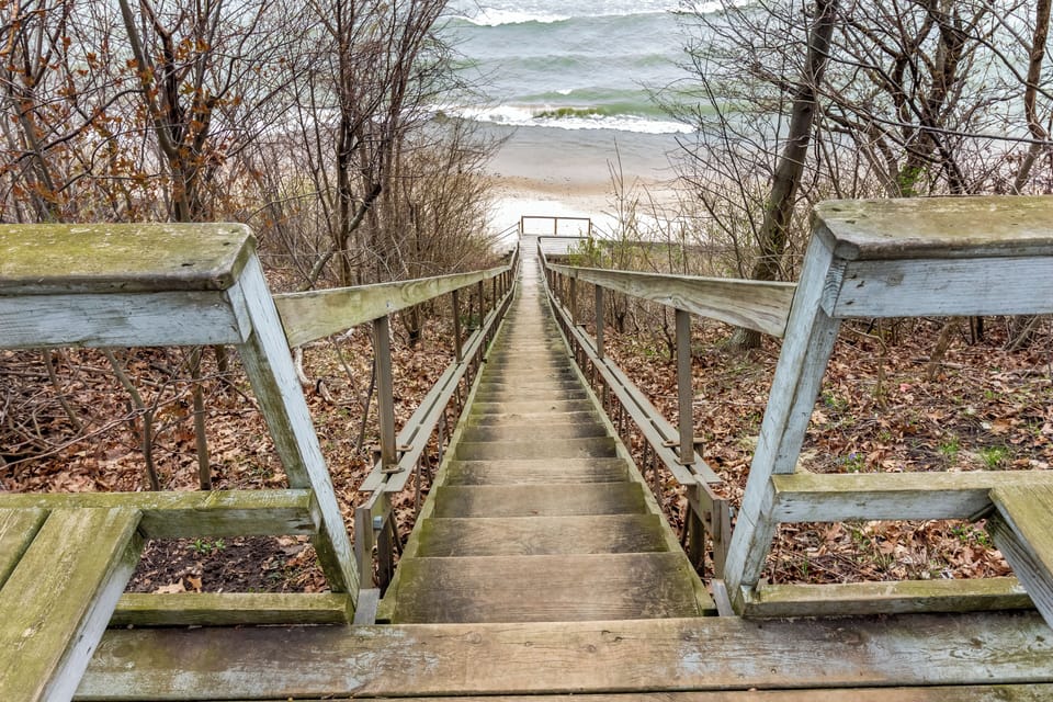 Stairs down to the beach!