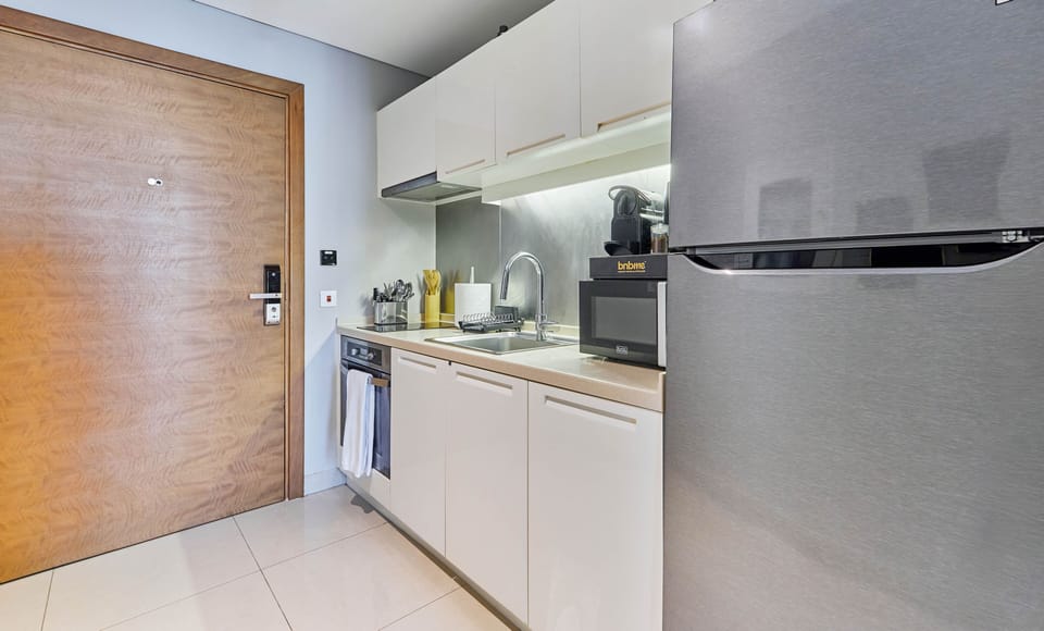 Superior Studio, City View | Private kitchen | Coffee/tea maker, electric kettle, toaster, blender