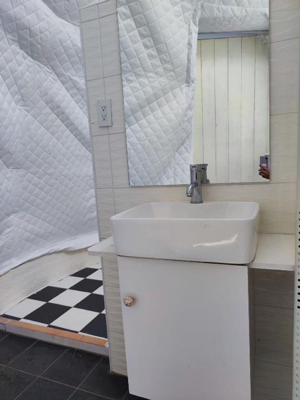 Superior Tent Double Room | Bathroom | Shower, free toiletries, hair dryer, towels