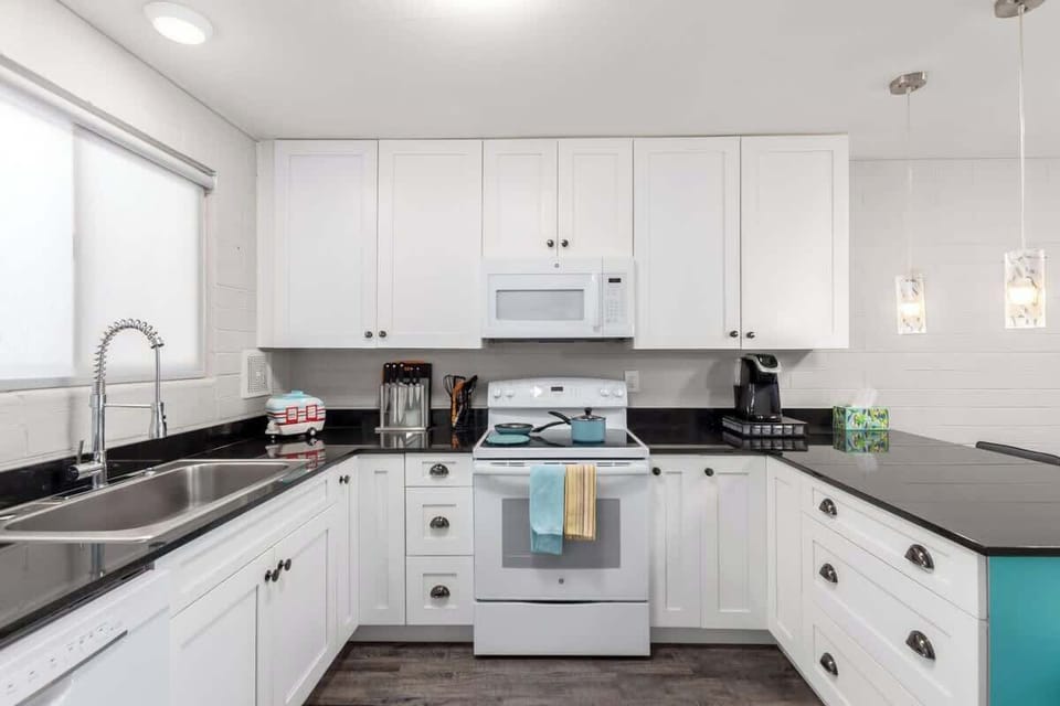 Fully equipped kitchen with all the essentials for your cooking needs.