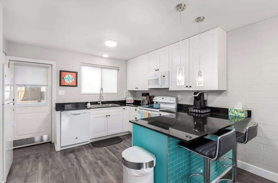 Fully equipped kitchen with all the essentials for your cooking needs.