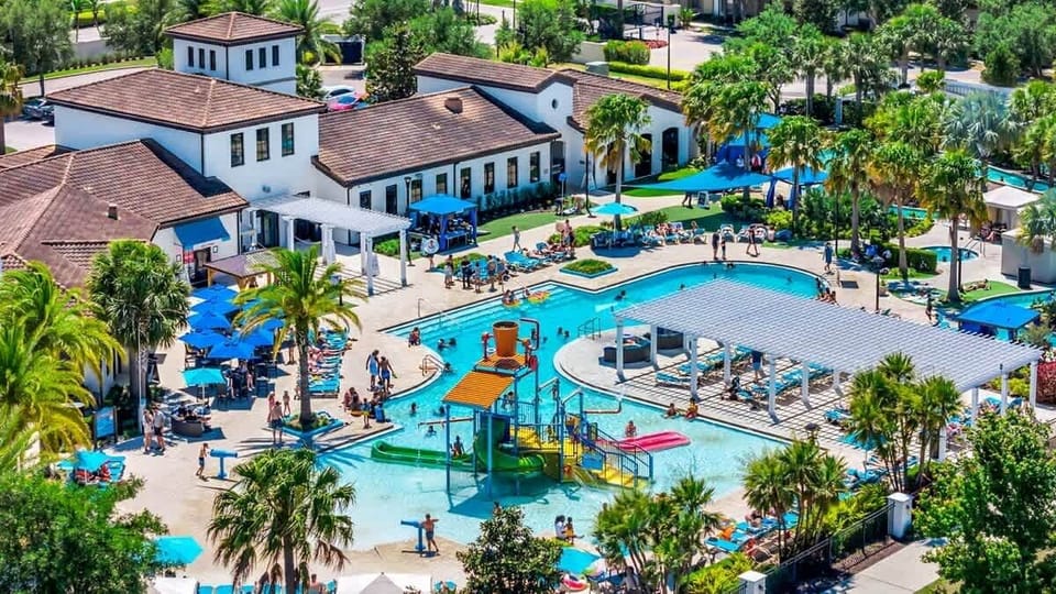 Bird’s-eye view of the vibrant and welcoming neighborhood.
