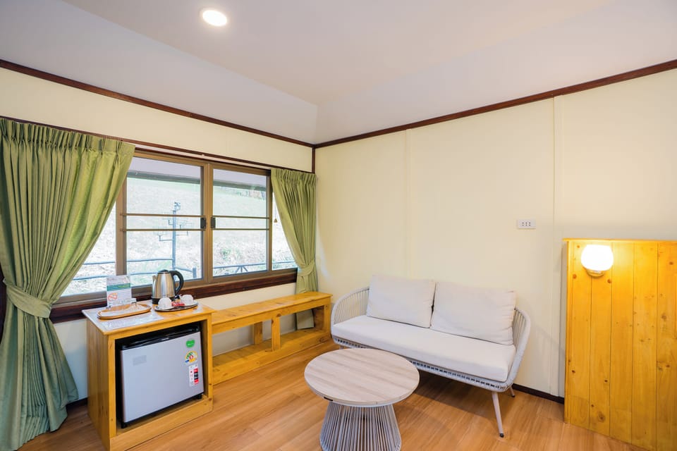 Raft Double Room | Minibar, blackout drapes, bed sheets