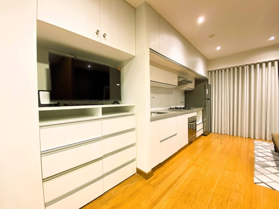 Basic Apartment | Private kitchen | Coffee/tea maker, fridge, microwave, oven