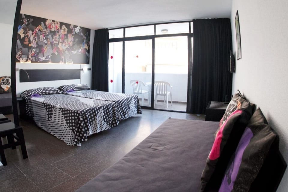 Desk, WiFi (free), bed sheets