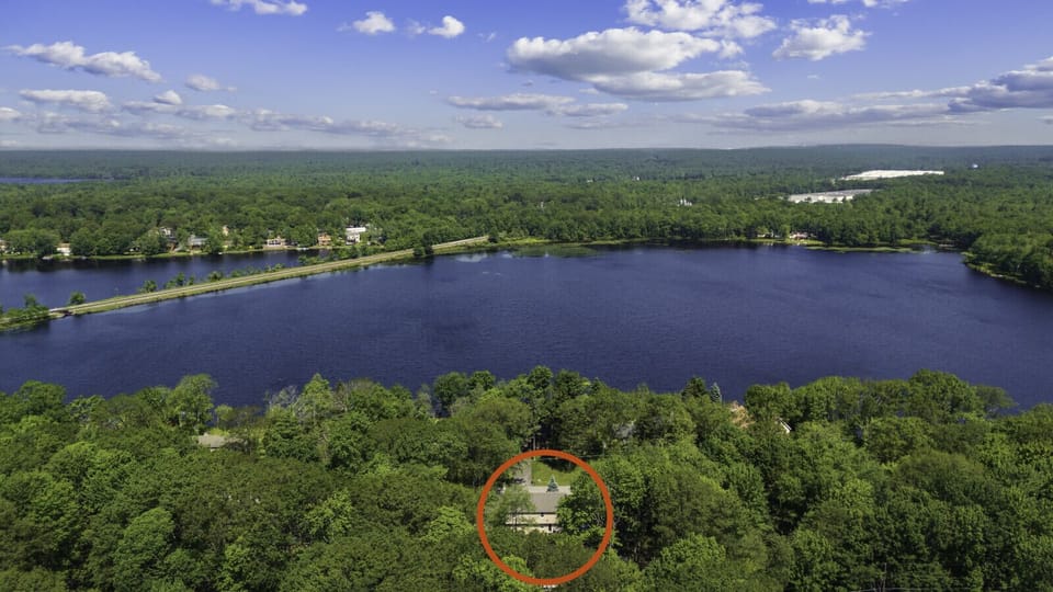 Just a quick stroll to the lake with the kayaks.