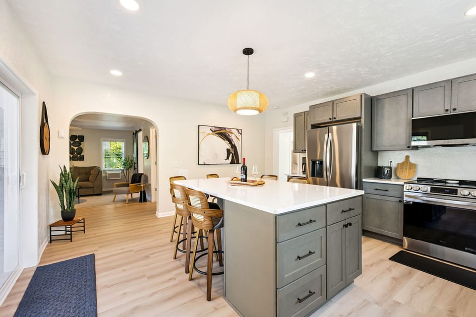 Giant island to spread out and enjoy a home cooked meal!