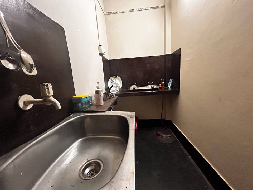 Economy Double or Twin Room | Private kitchen