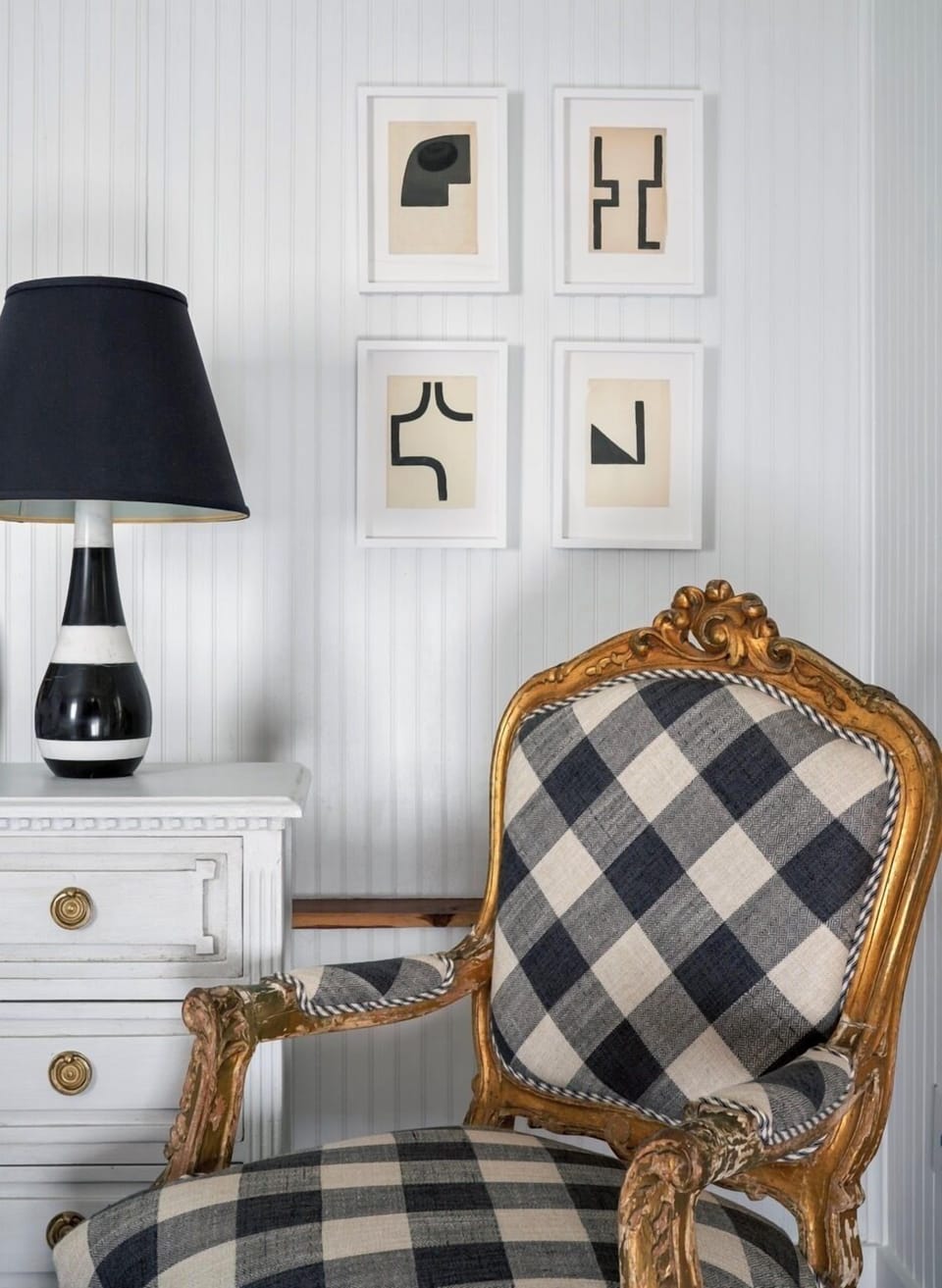 Studio | Frette Italian sheets, premium bedding, pillowtop beds, minibar