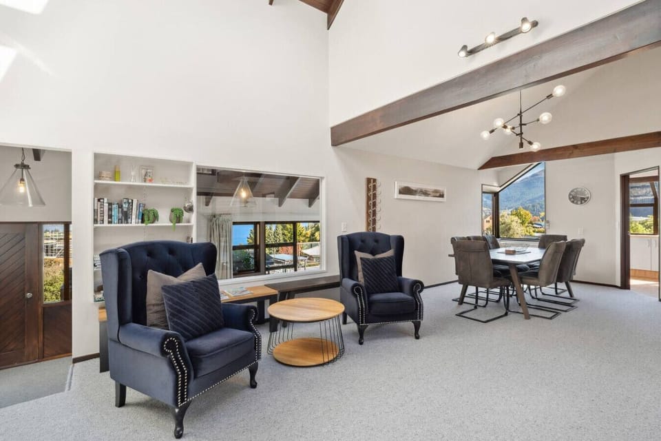 Dining area with nice space for relaxing or reading