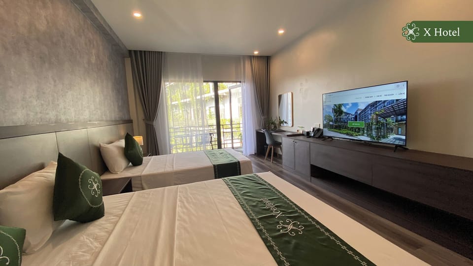 Family Triple Room, Pool View | Egyptian cotton sheets, premium bedding, free minibar items