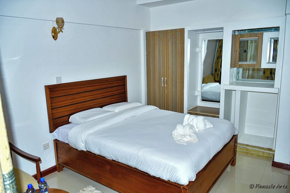 WiFi (free), bed sheets