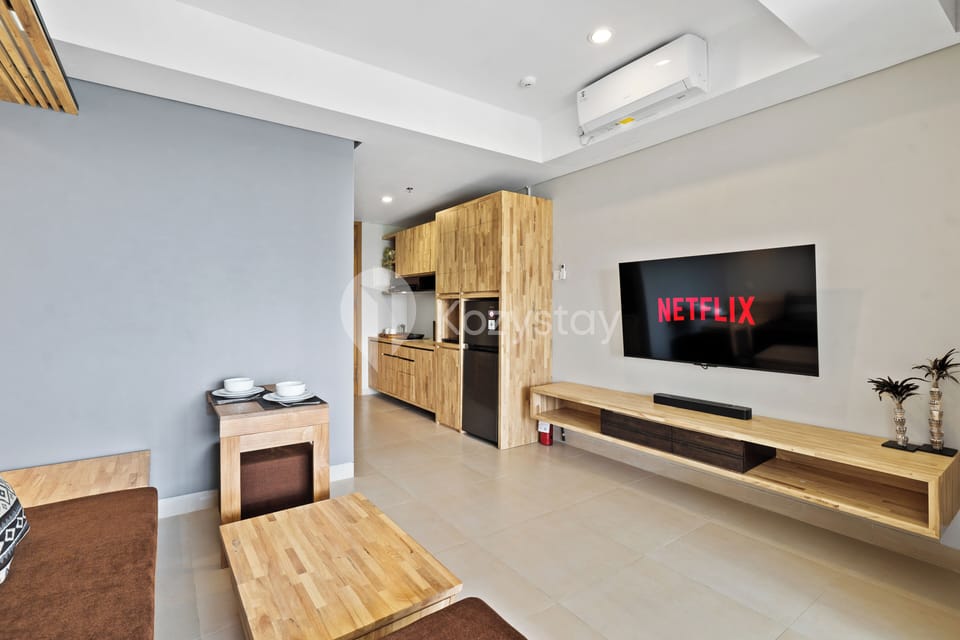 Apartment, 1 Bedroom, City View | Living area | Flat-screen TV