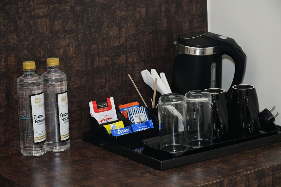 Vihaar King Room Non-A/C | Desk, laptop workspace, free WiFi, bed sheets