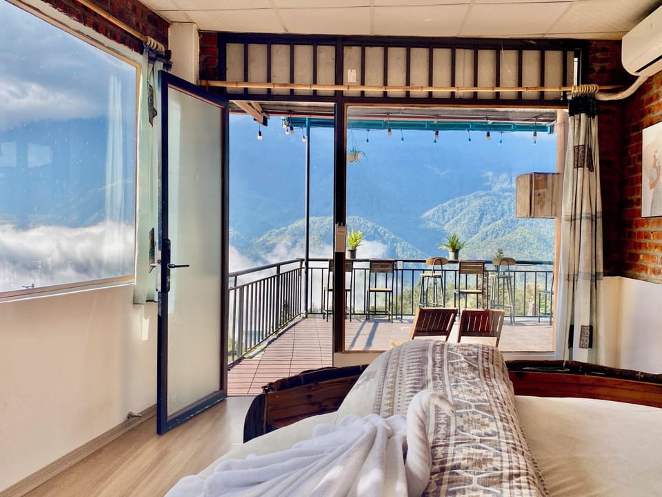 Basic Double Room, Hill View | Soundproofing, iron/ironing board, free WiFi, bed sheets