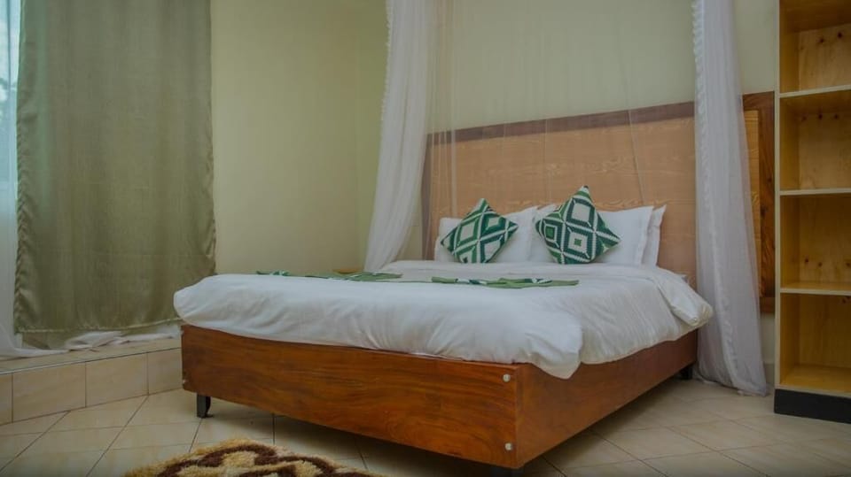 In-room safe, desk, iron/ironing board, free WiFi