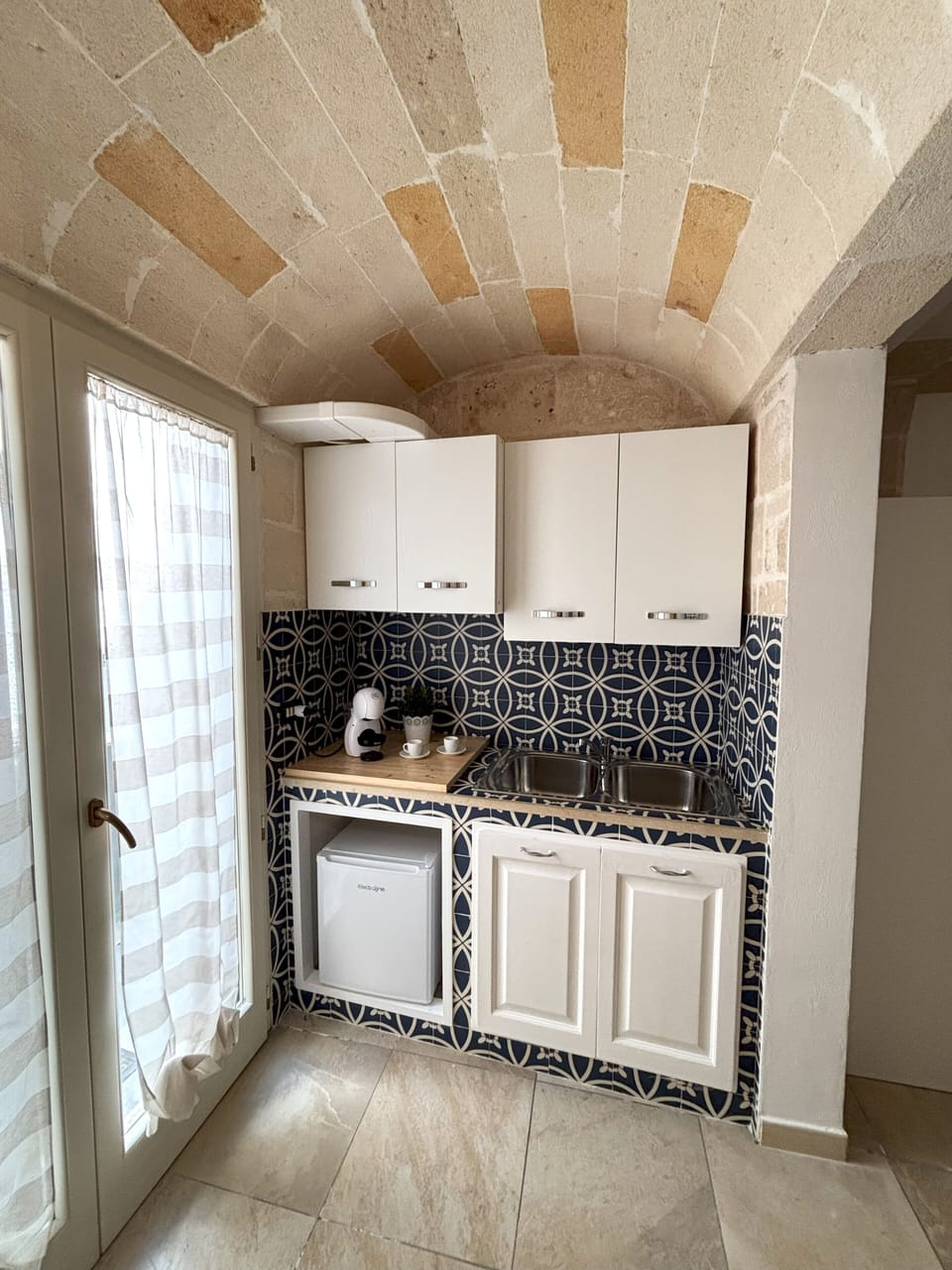 Room | Soundproofing, WiFi (free)