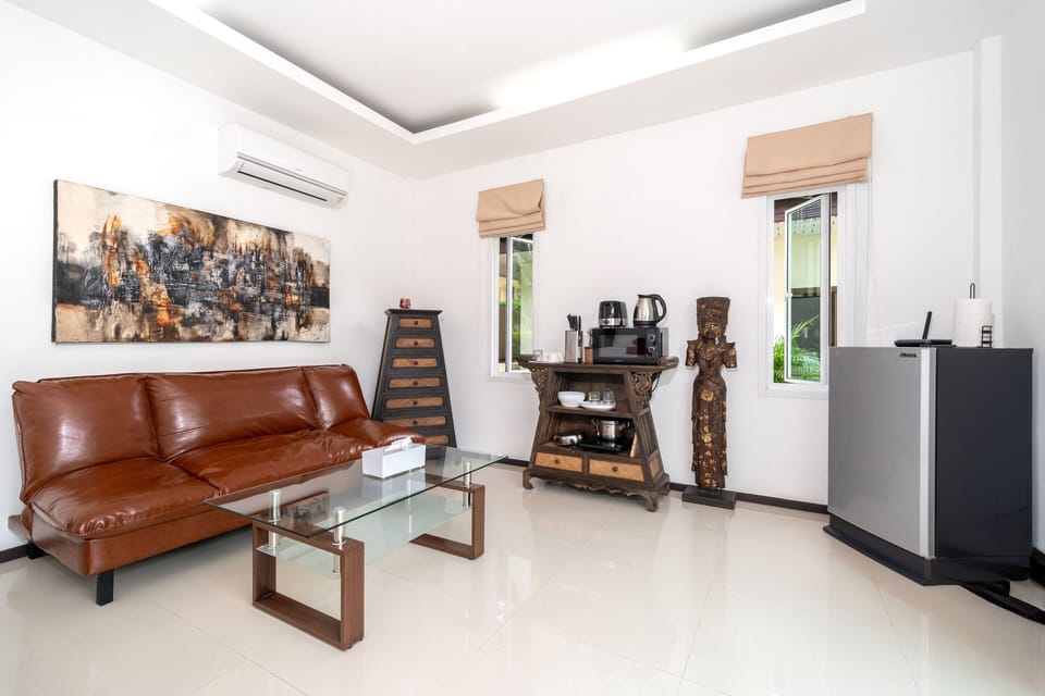 Deluxe Bungalow, Garden View | Individually decorated, individually furnished, free cribs/infant beds