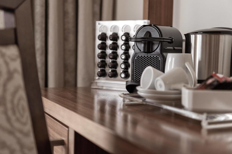 Basic Double Room | In-room safe, desk, soundproofing, free WiFi