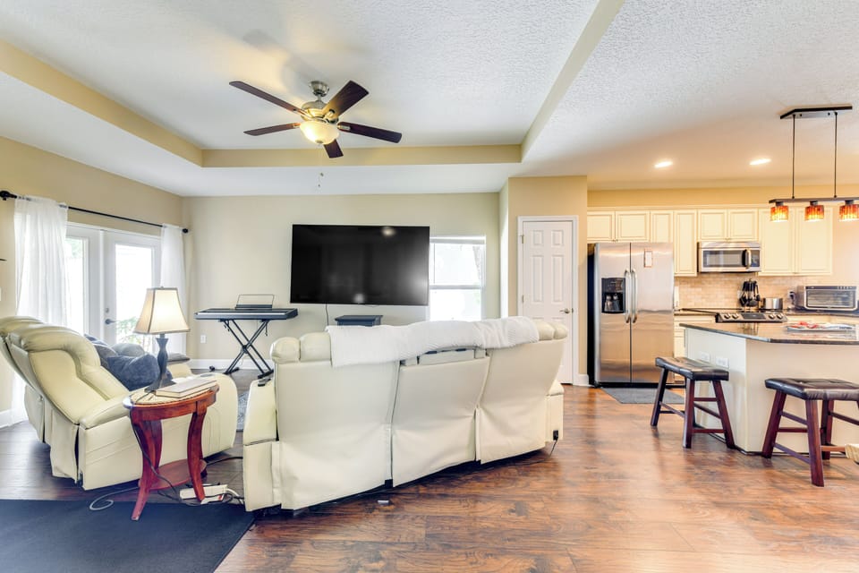 House (3 Bedrooms) | Interior