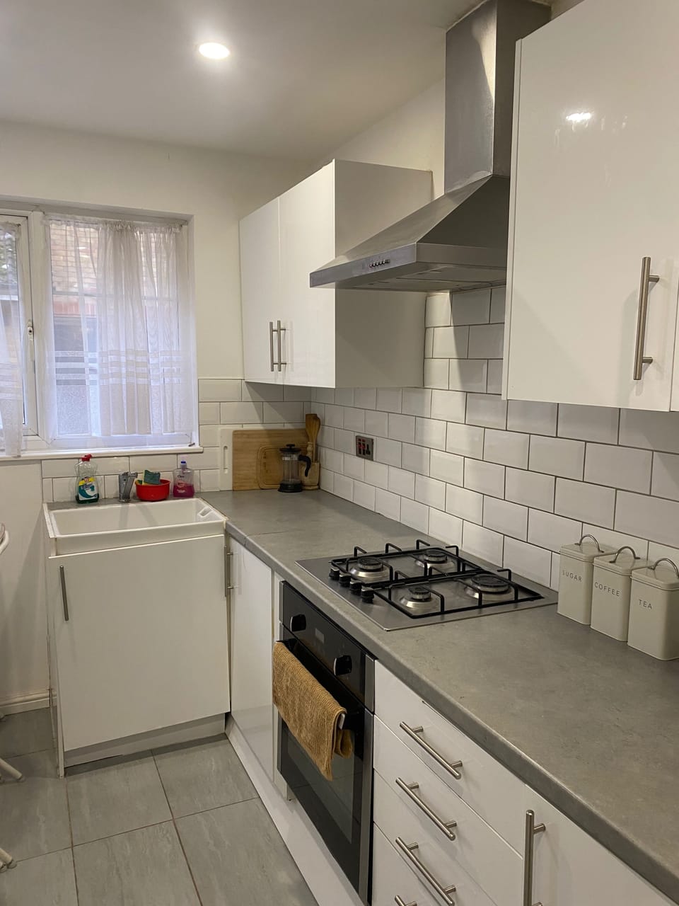 House | Private kitchen | Fridge, microwave, oven, stovetop