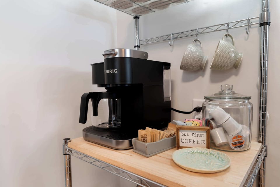 Coffee and tea bar