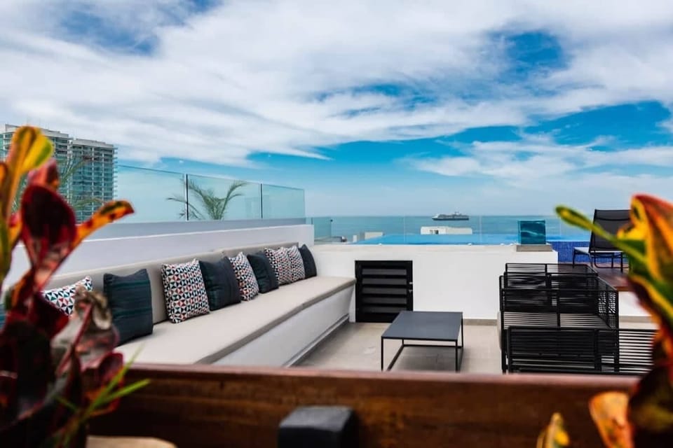 Rooftop lounge