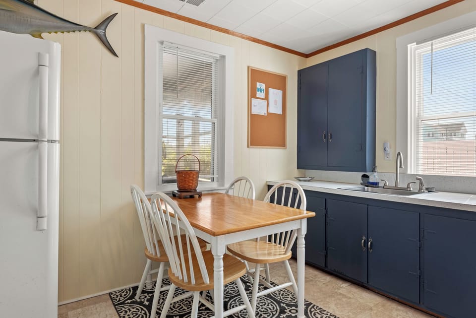 KDN3702: Sportsman Cottage | Kitchen and Dining Area