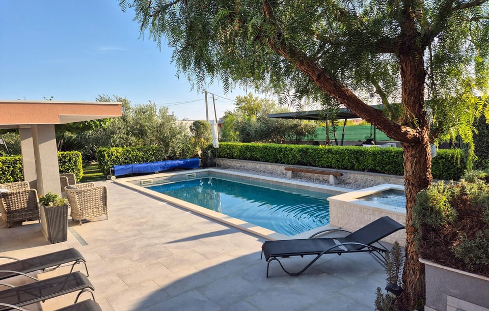 pool