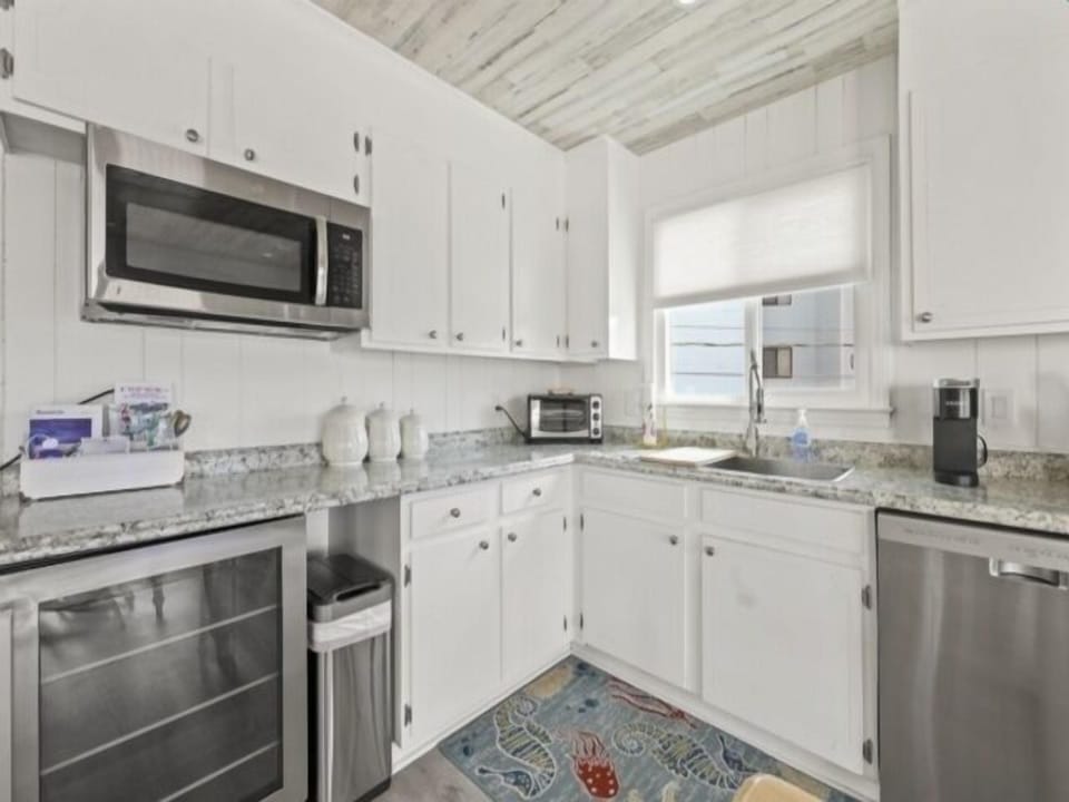 Indoors, Kitchen, Appliance, Microwave, Oven