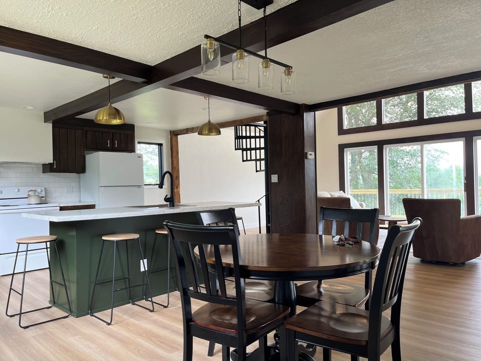 Dining, kitchen and living open space all open for entertaining 