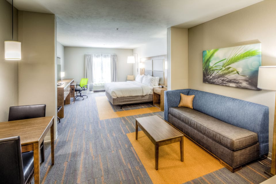 In-room safe, desk, iron/ironing board, free cribs/infant beds